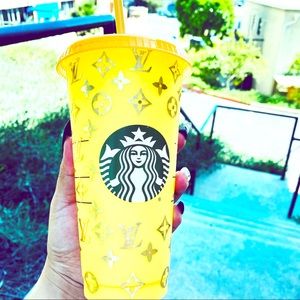 Starbucks color changing cups